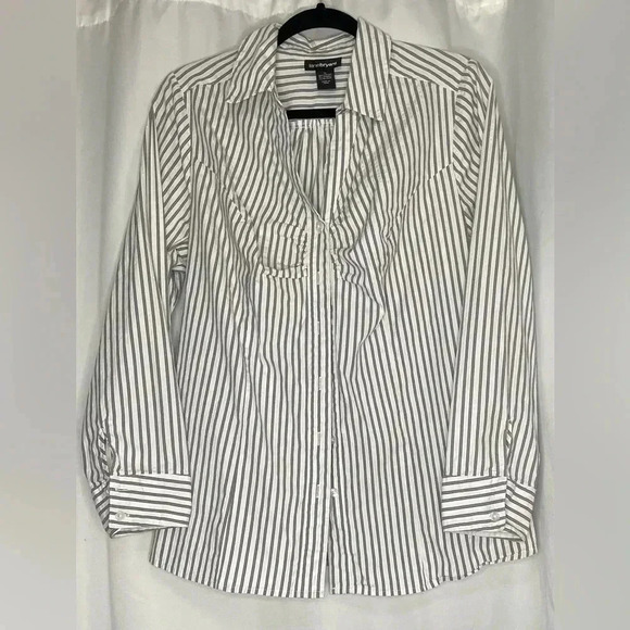 Lane Bryant button‎ down blouse - Picture 1 of 3